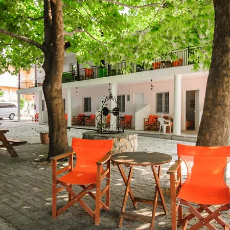 Aparthotel Musses Kokkino Nero